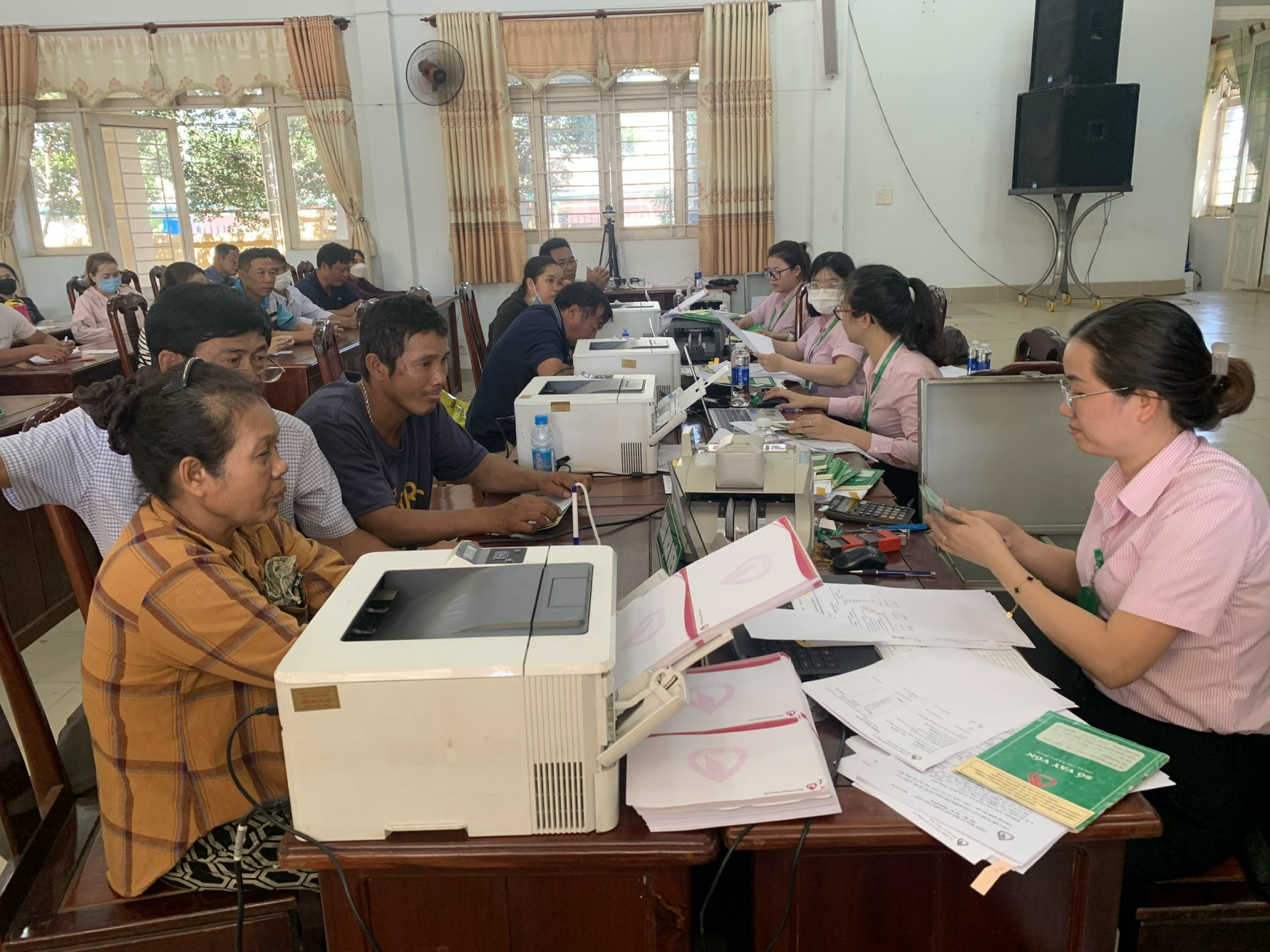 ngân hàng chính SÁCH